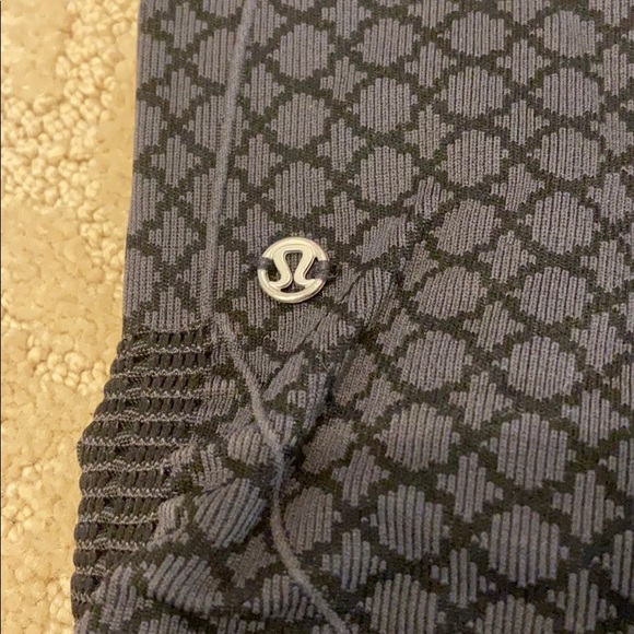 Lululemon In The Flow Crop Heathered Deep Coal 4 - Picture 6 of 10